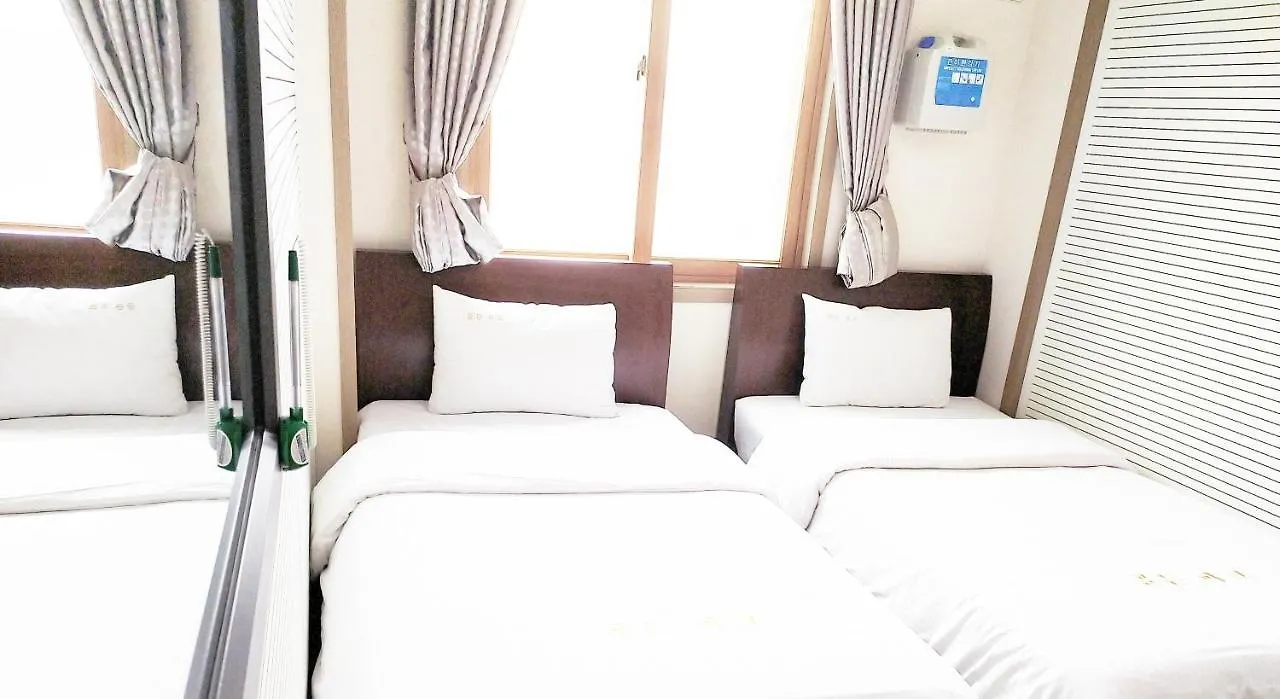 Golden Park Hotel Jeju 2*,  South Korea